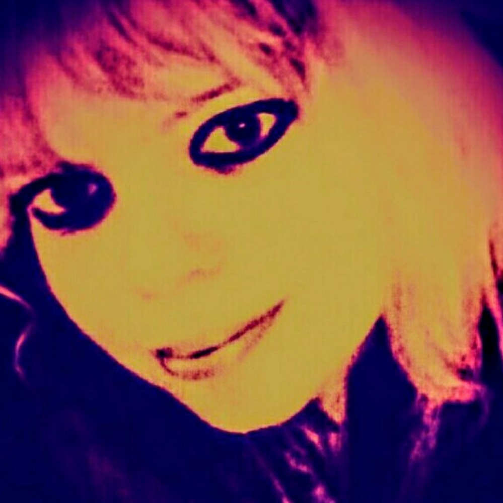 Meet your Posher, Melanie, Artist